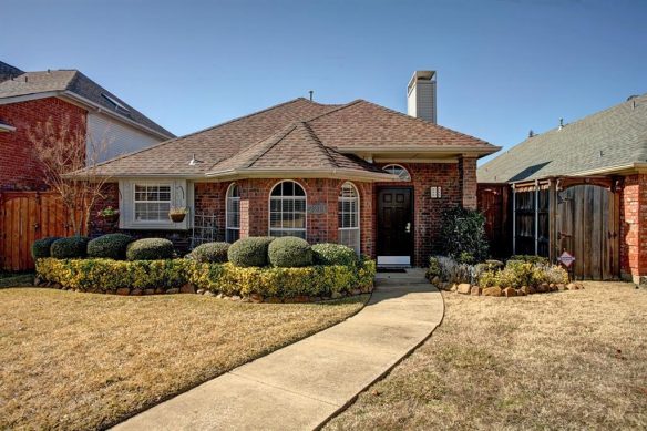 3 beds RES-Single Family in Carrollton, TX